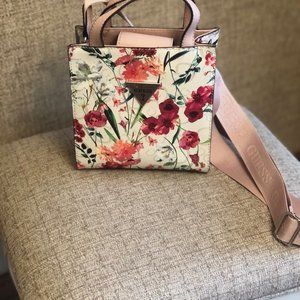 Guess Floral Crossbody